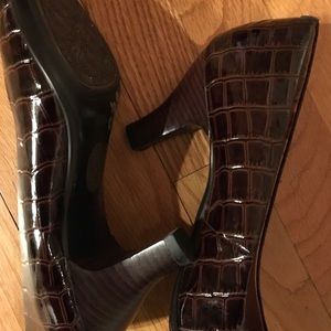 Sofft brand Brown heels Size 9